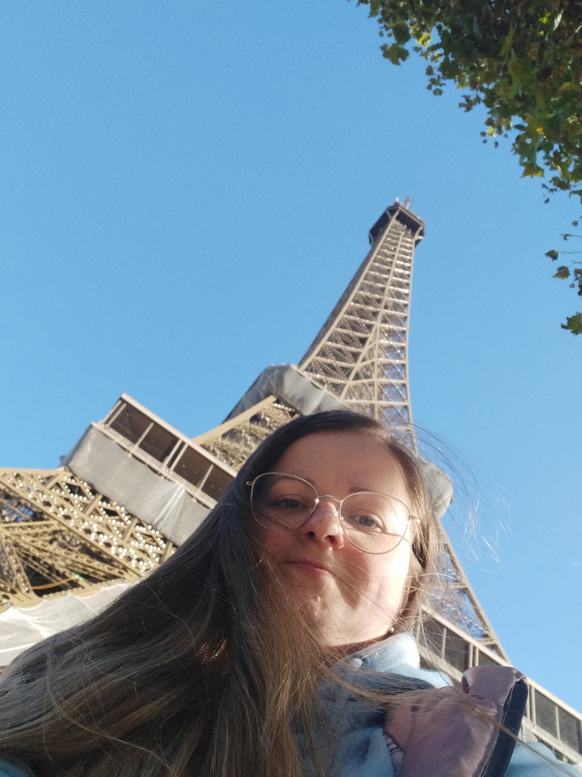 The Eiffel Tower from below. A structure that reads like a drawing — Anna Mamchur, Paris
