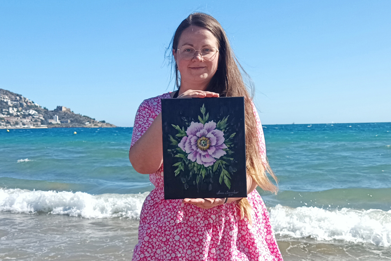 Photo d’Anna Mamchur avec une peinture