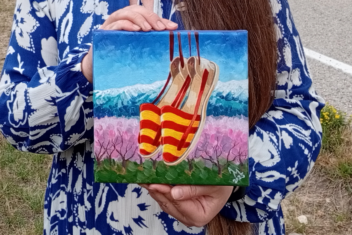 Espadrilles et Canigou — angle latéral