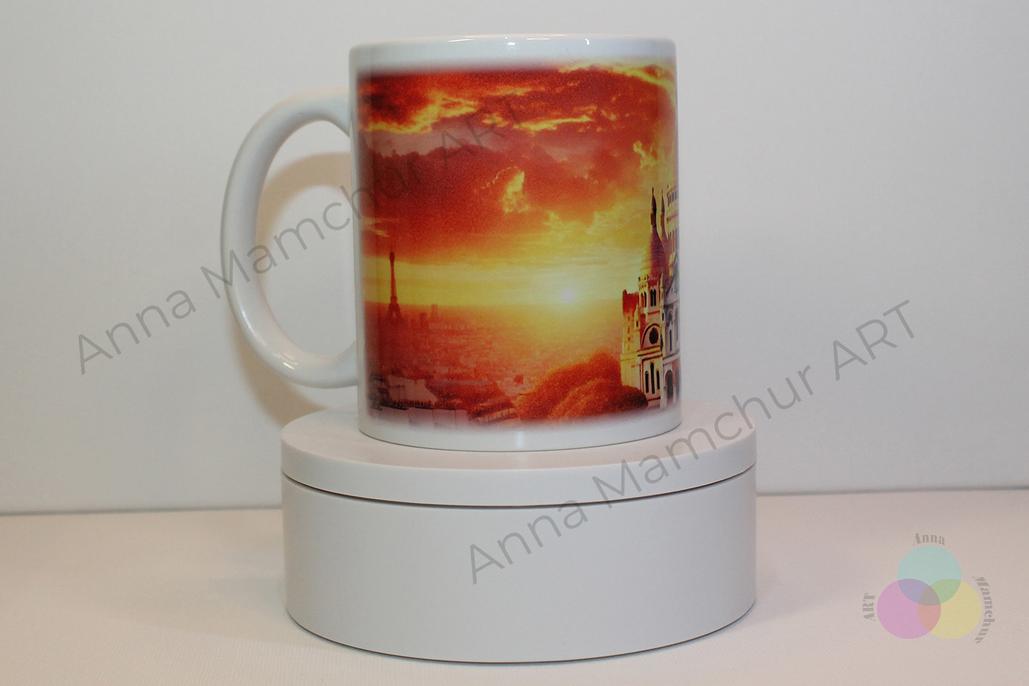 Tazza con Sacré-Cœur — vista da sinistra — 006PAG01M. Design originale di Anna Mamchur
