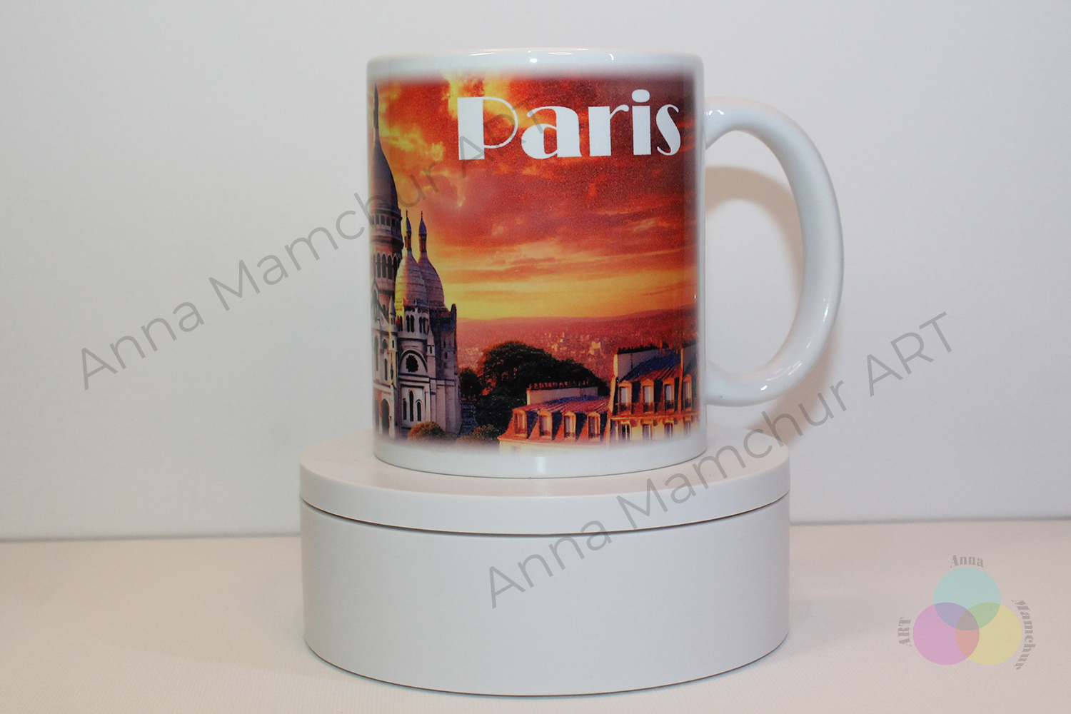 Tazza con Sacré-Cœur — vista frontale — 006PAG01M. Design originale di Anna Mamchur